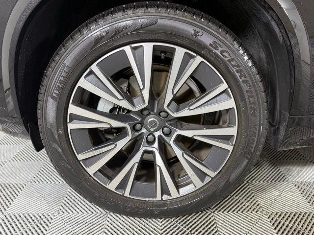 used 2021 Volvo XC90 car, priced at $32,990