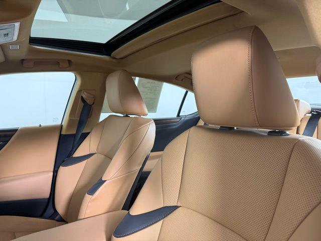 used 2024 Lexus ES 350 car, priced at $43,990