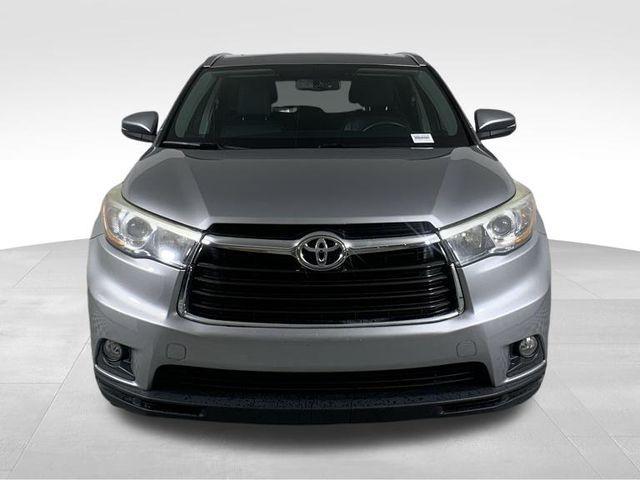 used 2015 Toyota Highlander car, priced at $19,990