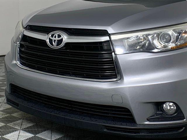 used 2015 Toyota Highlander car, priced at $19,990