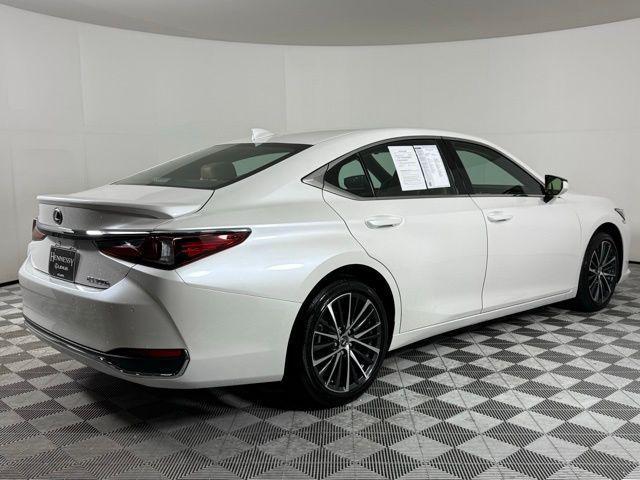 used 2024 Lexus ES 300h car, priced at $44,990