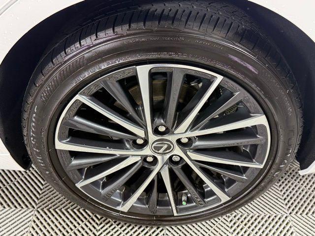 used 2024 Lexus ES 300h car, priced at $44,990