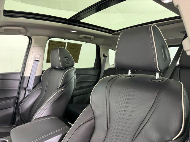 used 2024 Acura MDX car, priced at $55,990