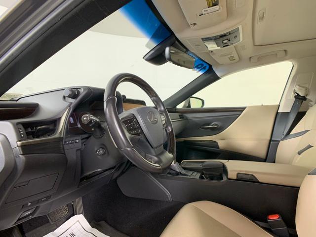 used 2019 Lexus ES 300h car, priced at $26,490