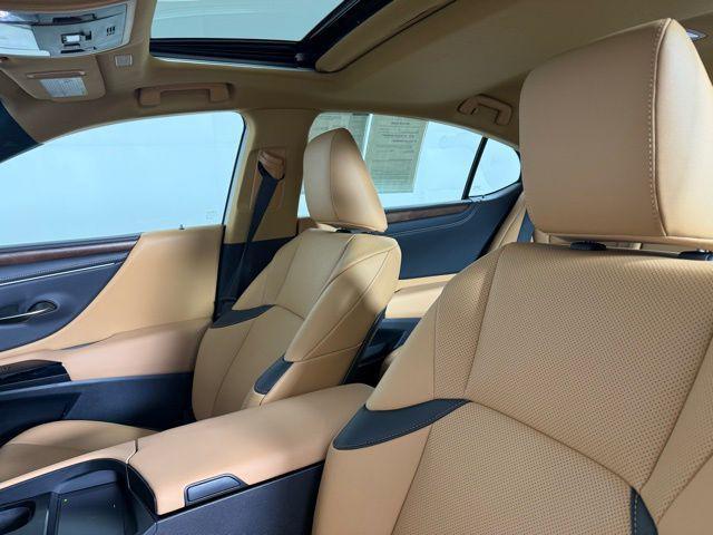 used 2025 Lexus ES 350 car, priced at $44,490
