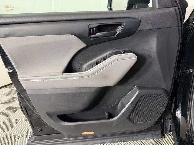 used 2020 Toyota Highlander car, priced at $22,990
