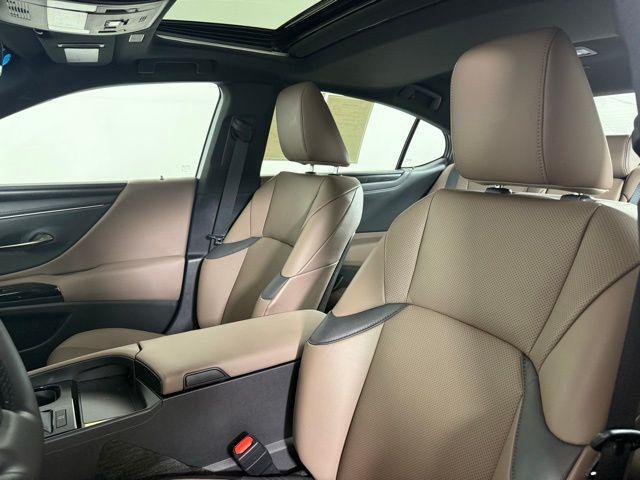 used 2025 Lexus ES 350 car, priced at $46,519