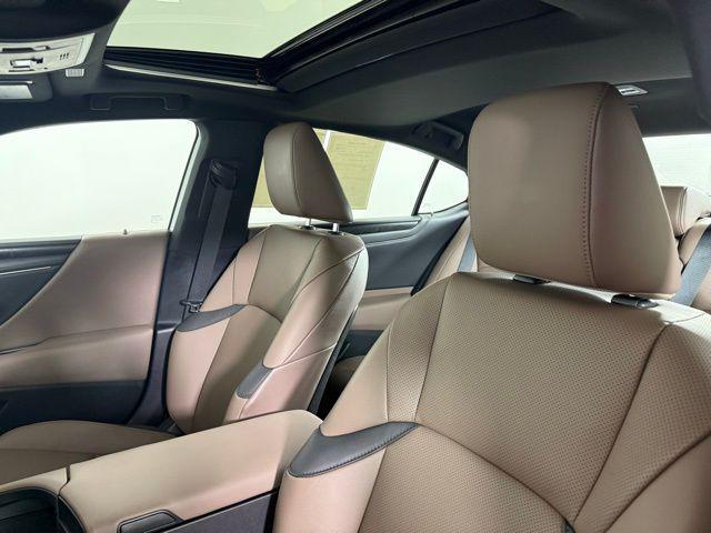 used 2025 Lexus ES 350 car, priced at $46,519