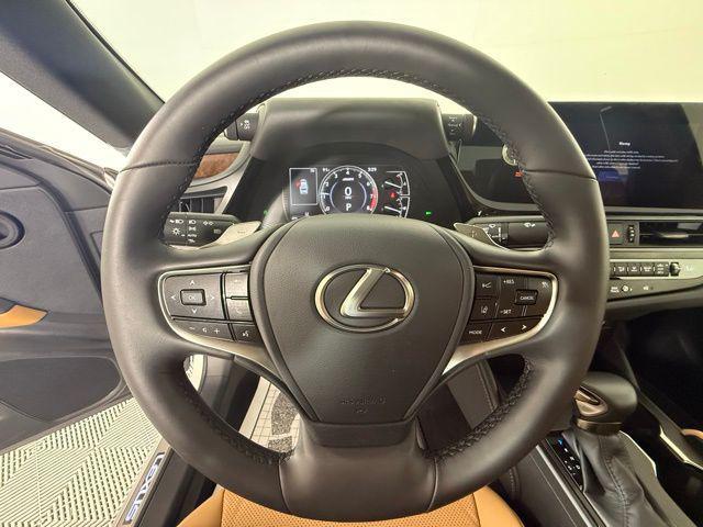 used 2024 Lexus ES 250 car, priced at $40,490