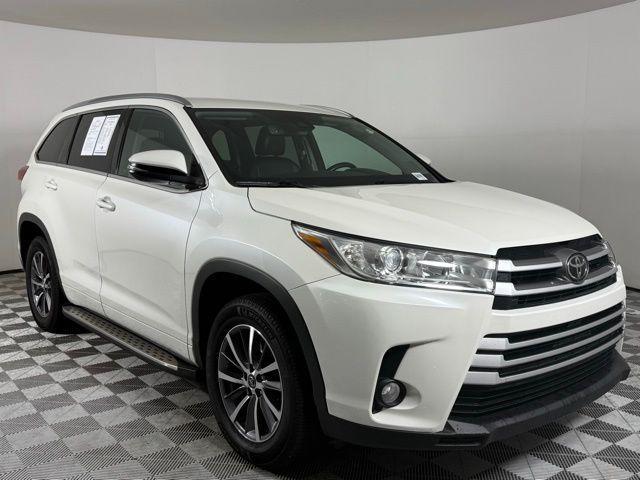 used 2018 Toyota Highlander car, priced at $15,990