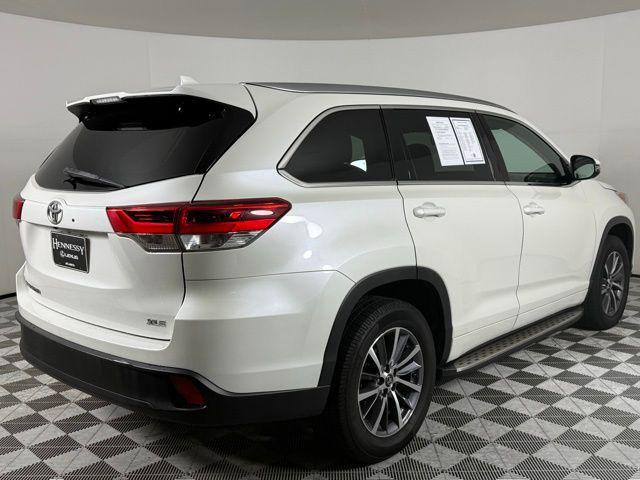 used 2018 Toyota Highlander car, priced at $15,990