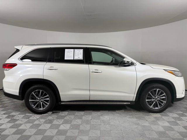 used 2018 Toyota Highlander car, priced at $15,990