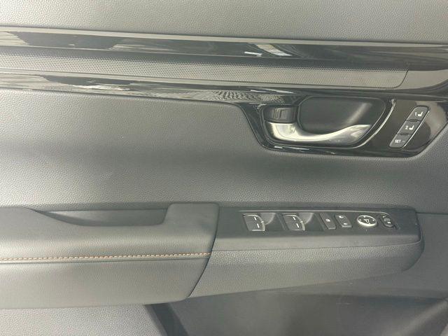 used 2024 Honda CR-V Hybrid car, priced at $35,490