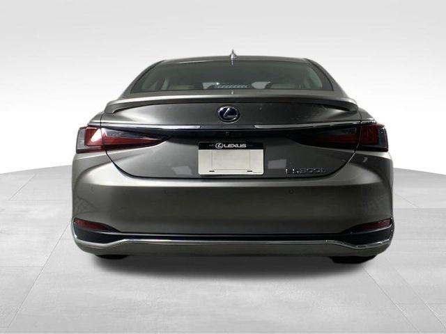 used 2020 Lexus ES 300h car, priced at $34,490