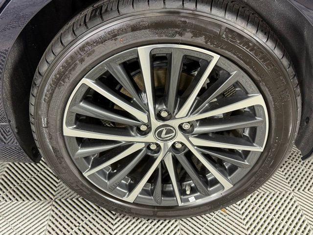 used 2024 Lexus ES 300h car, priced at $46,990