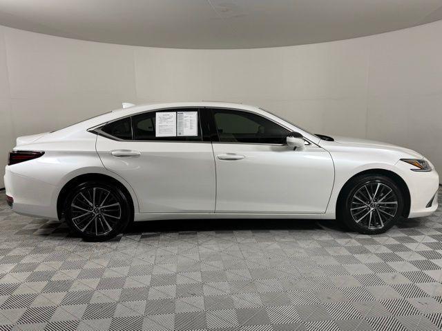 used 2024 Lexus ES 250 car, priced at $41,990