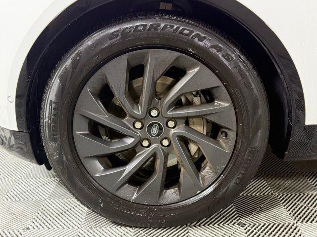 used 2022 Land Rover Discovery car, priced at $30,490