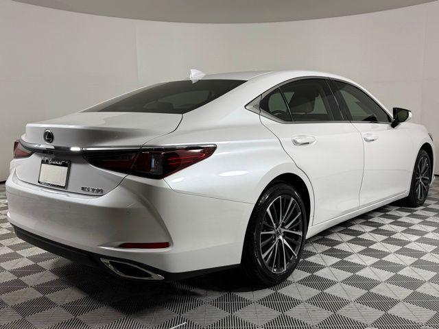 new 2025 Lexus ES 350 car, priced at $48,464
