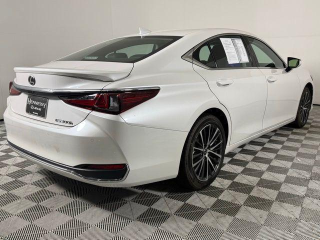 used 2025 Lexus ES 300h car, priced at $44,990