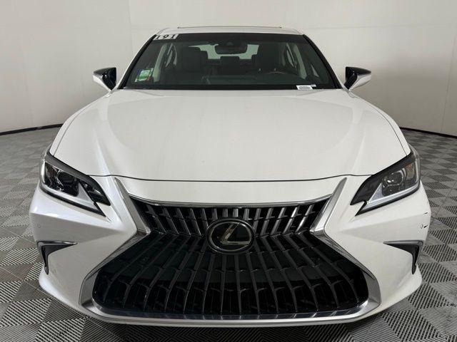 used 2025 Lexus ES 300h car, priced at $44,990