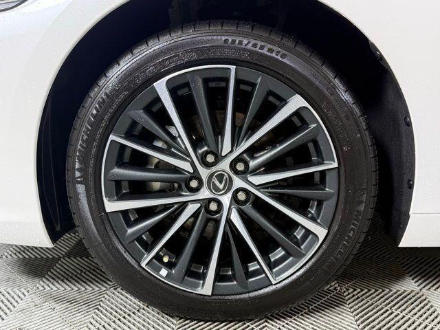 used 2025 Lexus ES 350 car, priced at $44,490