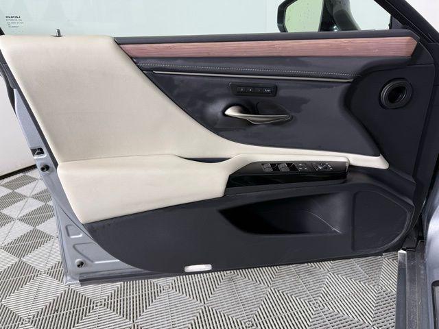 used 2025 Lexus ES 350 car, priced at $44,990