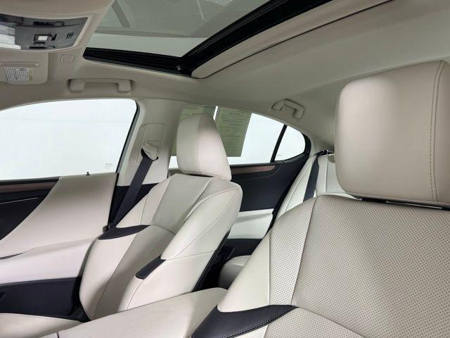 used 2025 Lexus ES 350 car, priced at $44,990