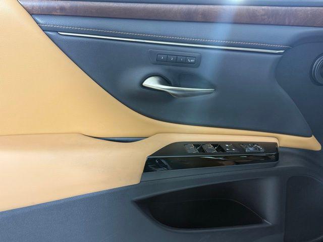used 2022 Lexus ES 350 car, priced at $37,490