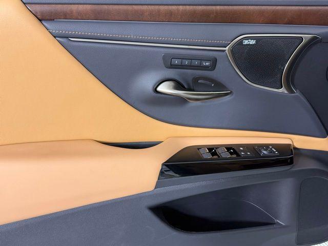 new 2025 Lexus ES 350 car, priced at $56,249