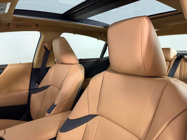 new 2025 Lexus ES 350 car, priced at $56,249