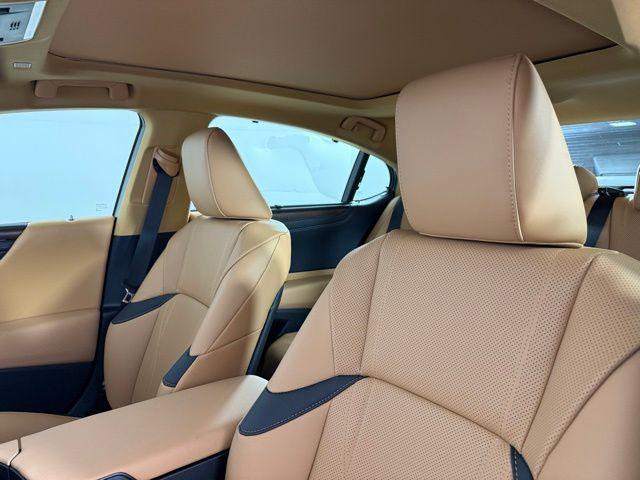 new 2025 Lexus ES 350 car, priced at $56,249