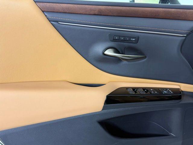 used 2024 Lexus ES 350 car, priced at $42,990