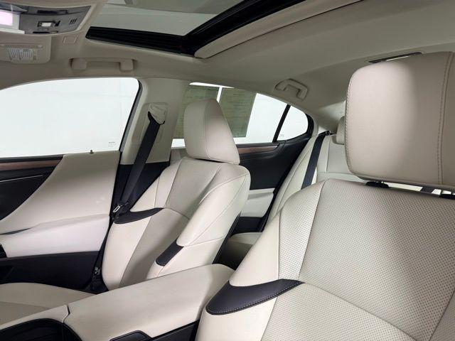 used 2025 Lexus ES 350 car, priced at $43,990