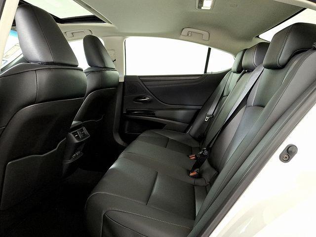 new 2025 Lexus ES 350 car, priced at $48,684