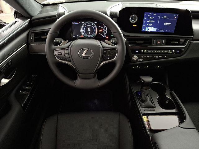 new 2025 Lexus ES 350 car, priced at $48,684