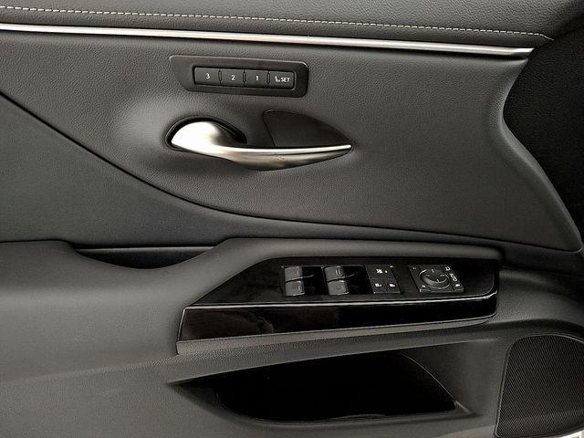 new 2025 Lexus ES 350 car, priced at $48,684