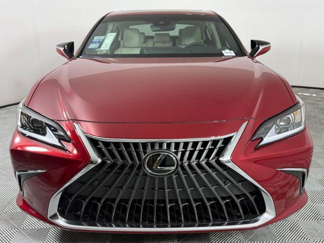 new 2025 Lexus ES 300h car, priced at $50,624