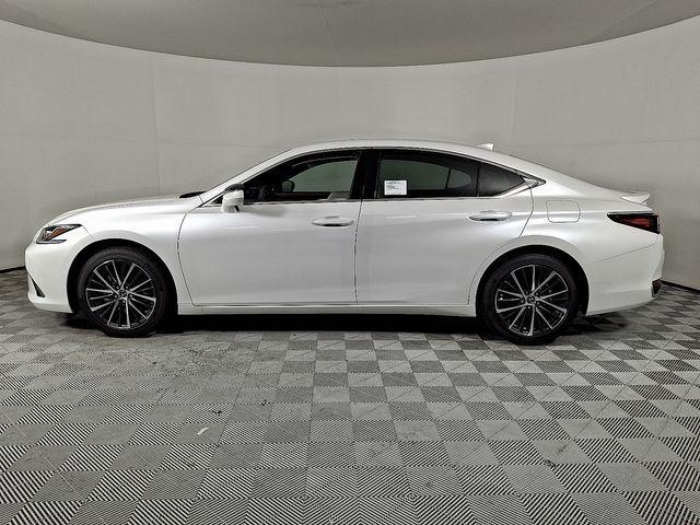 new 2025 Lexus ES 300h car, priced at $50,824