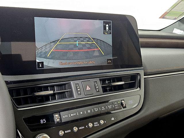 new 2025 Lexus ES 350 car, priced at $49,924