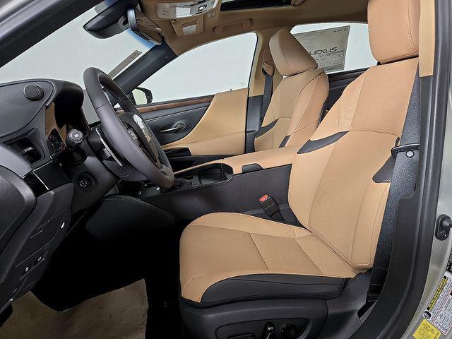 new 2025 Lexus ES 350 car, priced at $49,924