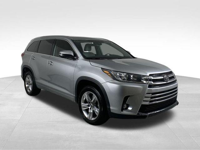 used 2019 Toyota Highlander car, priced at $30,990