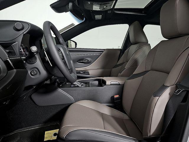 new 2025 Lexus ES 350 car, priced at $48,684