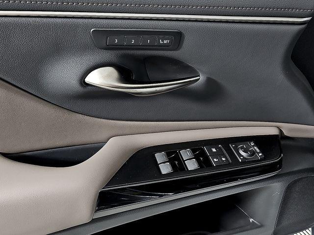 new 2025 Lexus ES 350 car, priced at $48,684