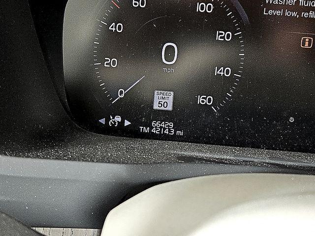 used 2021 Volvo XC90 car, priced at $28,690