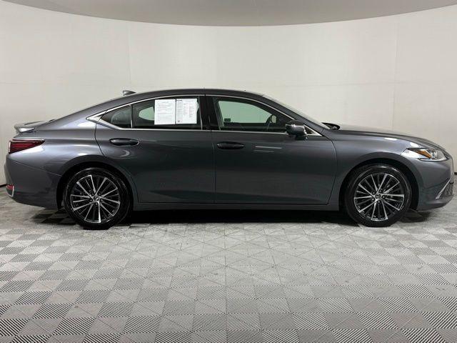 used 2024 Lexus ES 300h car, priced at $45,490