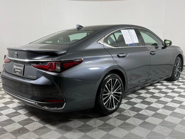 used 2024 Lexus ES 300h car, priced at $45,490
