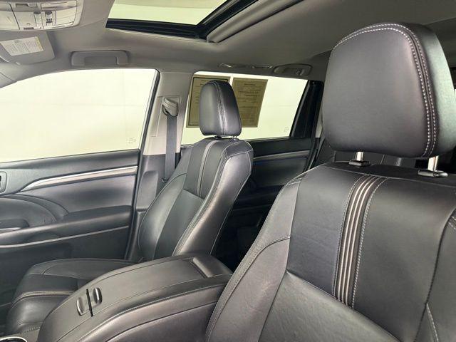 used 2018 Toyota Highlander car, priced at $22,990