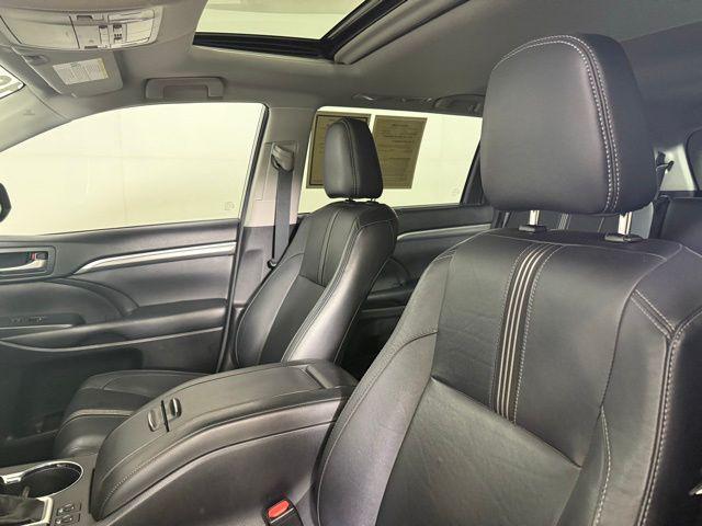 used 2018 Toyota Highlander car, priced at $22,990
