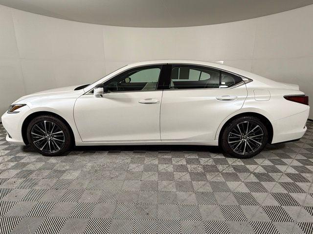used 2025 Lexus ES 350 car, priced at $45,990