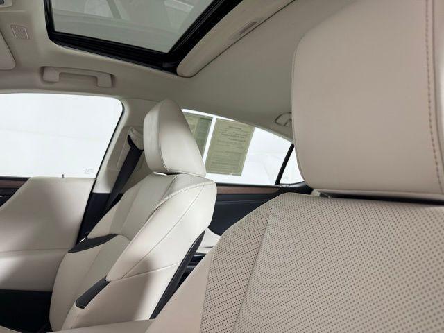 used 2025 Lexus ES 350 car, priced at $45,990